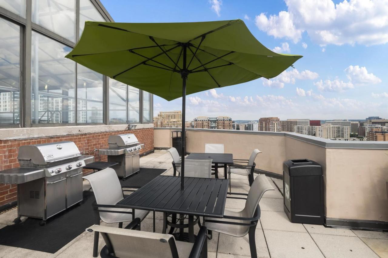 Stylish And Charming Apartment In Pentagon City Arlington Eksteriør billede