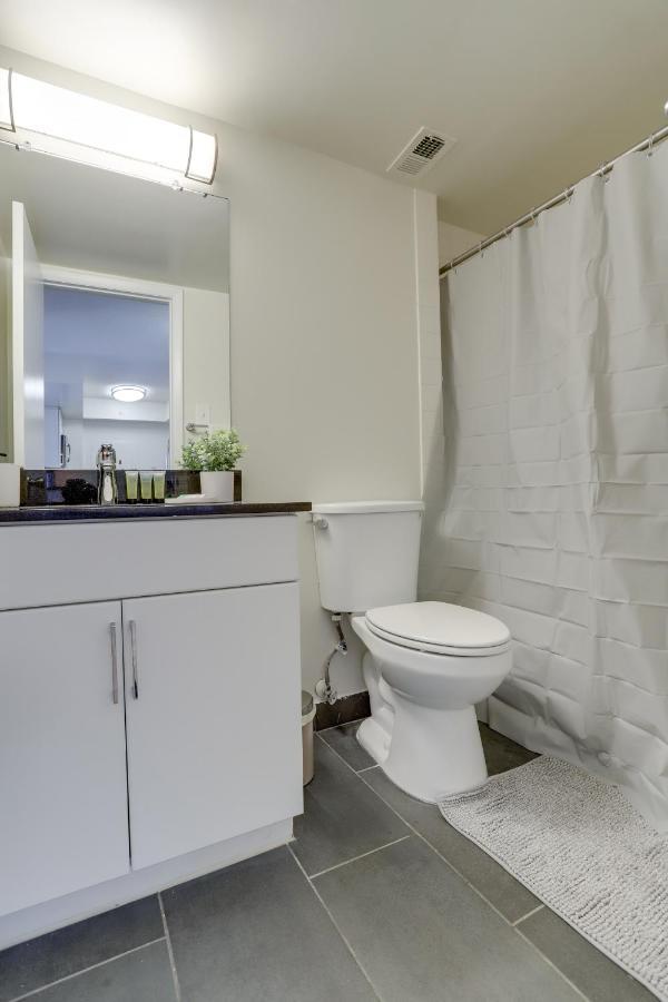 Stylish And Charming Apartment In Pentagon City Arlington Eksteriør billede