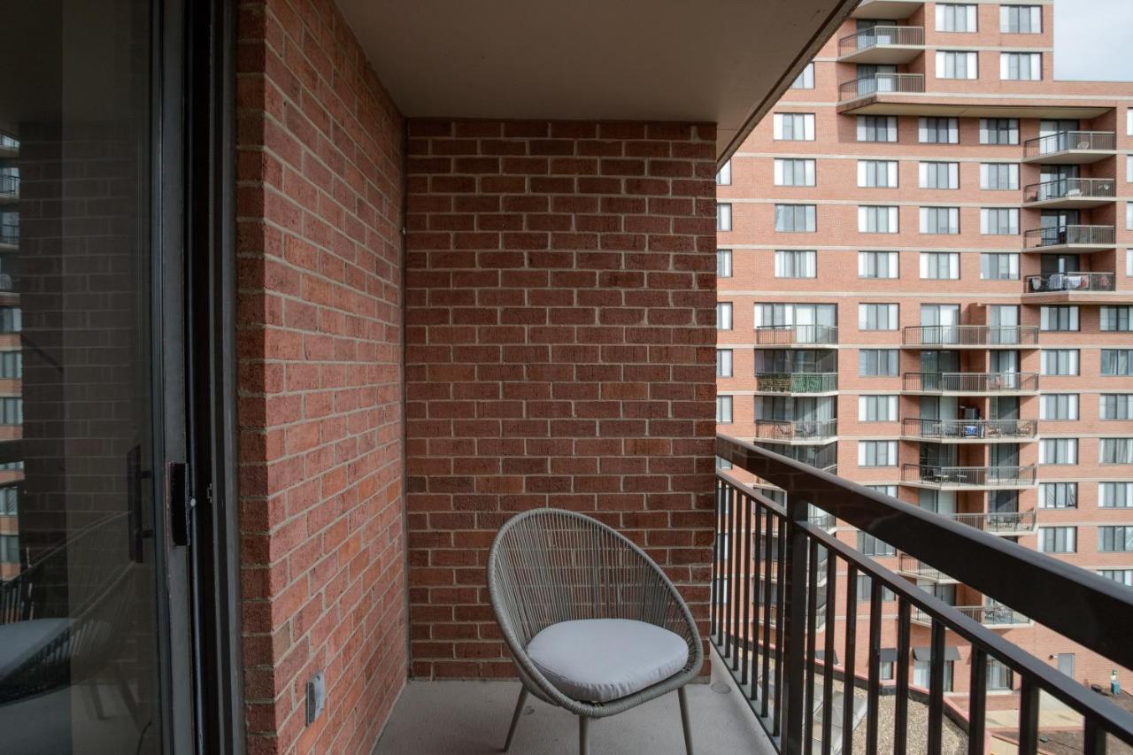 Stylish And Charming Apartment In Pentagon City Arlington Eksteriør billede